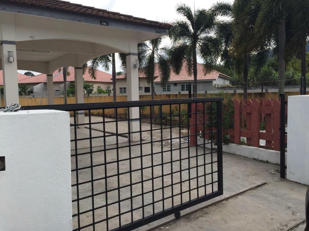 The Garden Vacation Home لومو المظهر الخارجي الصورة